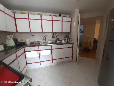 Apartamento de 2 alcobas en venta en Centenario, Cali, 110 m² · foto 5 de 16