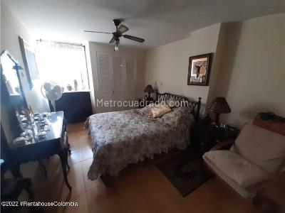 Apartamento de 2 alcobas en venta en Centenario, Cali, 110 m² · foto 7 de 16