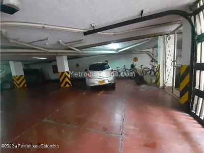 Apartamento de 2 alcobas en venta en Centenario, Cali, 110 m² · foto 15 de 16