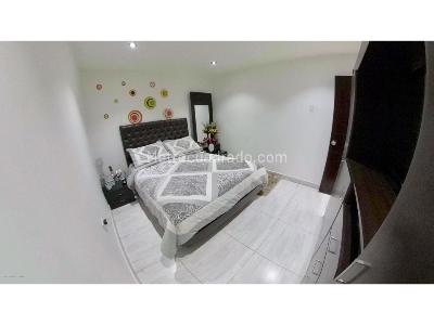 Casa de 5 alcobas en venta en Colon, Bogotá, 400 m² · foto 13 de 20
