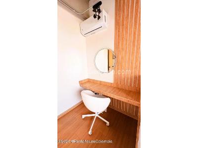 Apartamento de 2 alcobas en venta en Loma Del Escobero, Envigado, 74 m² · foto 2 de 20