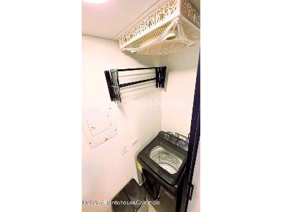 Apartamento de 2 alcobas en venta en Loma Del Escobero, Envigado, 74 m² · foto 10 de 20