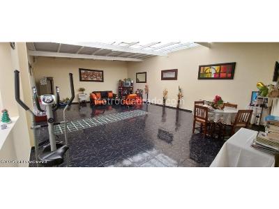 Casa de 5 alcobas en venta en Camino Viejo De San Cristobal, Bogotá, 305 m² · foto 16 de 20