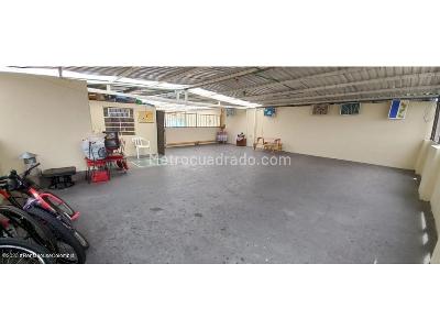 Casa de 5 alcobas en venta en Camino Viejo De San Cristobal, Bogotá, 305 m² · foto 19 de 20
