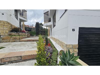 Casa de 4 alcobas en venta en Cedro Golf, Bogotá, 235 m² · foto 4 de 20
