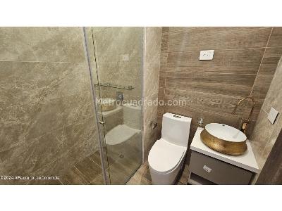 Casa de 4 alcobas en venta en Cedro Golf, Bogotá, 235 m² · foto 19 de 20