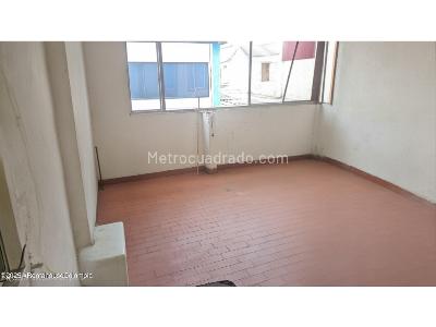Casa de 5 alcobas en venta en Canaima, Bogotá, 72 m² · foto 2 de 7