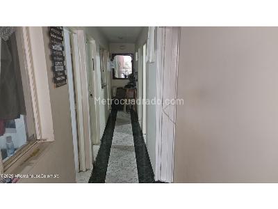 Casa de 5 alcobas en venta en Canaima, Bogotá, 72 m² · foto 3 de 7