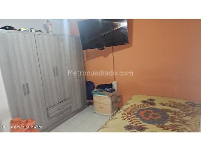 Casa de 5 alcobas en venta en Canaima, Bogotá, 72 m² · foto 4 de 7