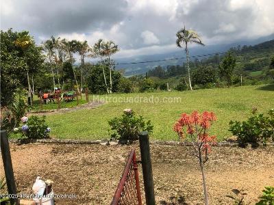 Casa de 5 alcobas en venta en El Darien, Cali, 250 m² · foto 19 de 20