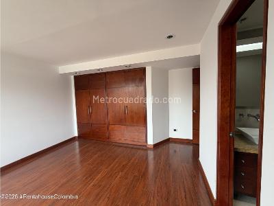 Apartamento de 5 alcobas en venta en Santa Barbara Alta, Bogotá, 380 m² · foto 15 de 20