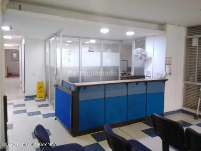 Casa de 5 alcobas en venta en Cuarto De Legua, Cali, 378 m² · foto 2 de 20