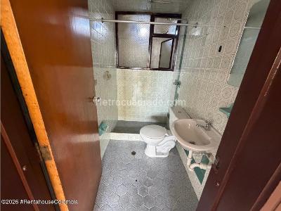 Casa de 5 alcobas en venta en Centro Fontibon, Bogotá, 429 m² · foto 5 de 20