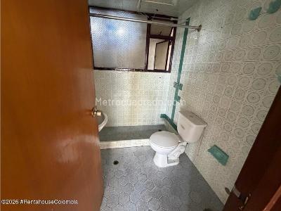 Casa de 5 alcobas en venta en Centro Fontibon, Bogotá, 429 m² · foto 6 de 20