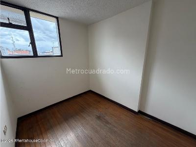 Casa de 5 alcobas en venta en Centro Fontibon, Bogotá, 429 m² · foto 9 de 20