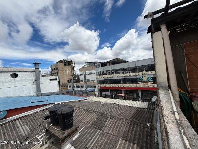 Casa de 5 alcobas en venta en Centro Fontibon, Bogotá, 429 m² · foto 15 de 20