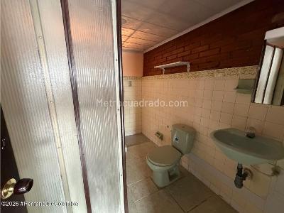 Casa de 5 alcobas en venta en Centro Fontibon, Bogotá, 429 m² · foto 19 de 20