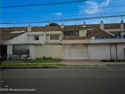 Casa de 5 alcobas en venta en Las Margaritas Usaquen, Bogotá, 385 m² · foto 1 de 19