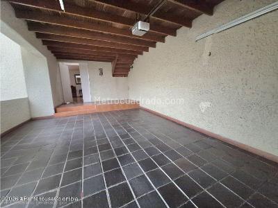 Casa de 5 alcobas en venta en Las Margaritas Usaquen, Bogotá, 385 m² · foto 2 de 19