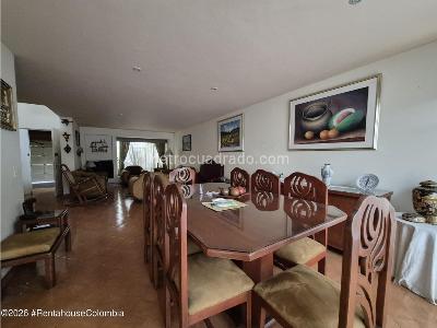 Casa de 5 alcobas en venta en Las Margaritas Usaquen, Bogotá, 385 m² · foto 4 de 19