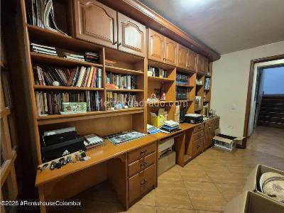Casa de 5 alcobas en venta en Las Margaritas Usaquen, Bogotá, 385 m² · foto 6 de 19