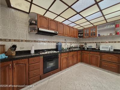 Casa de 5 alcobas en venta en Las Margaritas Usaquen, Bogotá, 385 m² · foto 7 de 19