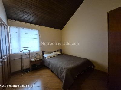 Casa de 5 alcobas en venta en Las Margaritas Usaquen, Bogotá, 385 m² · foto 14 de 19