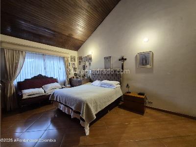 Casa de 5 alcobas en venta en Las Margaritas Usaquen, Bogotá, 385 m² · foto 18 de 19