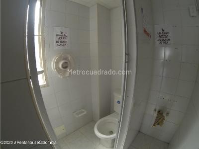 Casa de 3 alcobas en arriendo en Normandia, Bogotá, 320 m² · foto 15 de 20