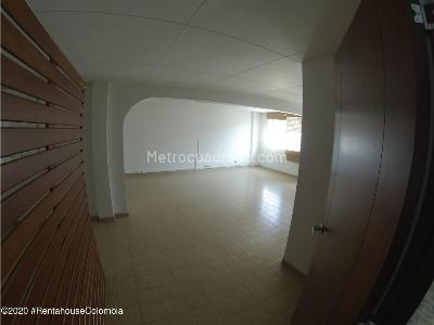 Casa de 3 alcobas en arriendo en Normandia, Bogotá, 320 m² · foto 17 de 20