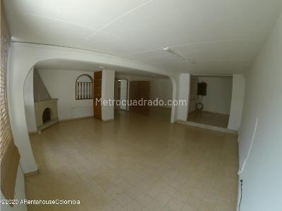 Casa de 3 alcobas en arriendo en Normandia, Bogotá, 320 m² · foto 18 de 20