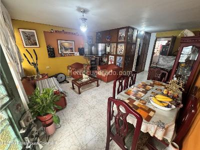 Casa de 5 alcobas en venta en Santa Matilde, Bogotá, 274 m² · foto 4 de 20