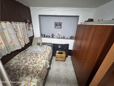 Casa de 5 alcobas en venta en Santa Matilde, Bogotá, 274 m² · foto 5 de 20