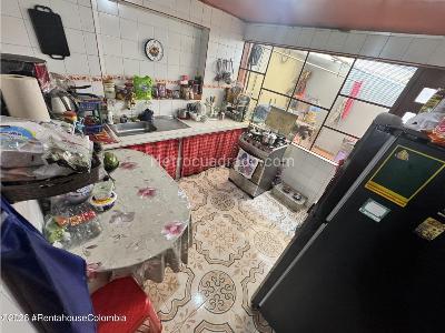 Casa de 5 alcobas en venta en Santa Matilde, Bogotá, 274 m² · foto 6 de 20