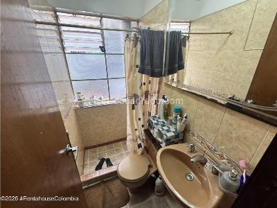 Casa de 5 alcobas en venta en Santa Matilde, Bogotá, 274 m² · foto 9 de 20