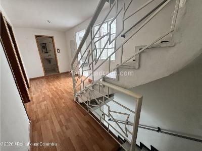 Casa de 5 alcobas en venta en Santa Matilde, Bogotá, 274 m² · foto 12 de 20