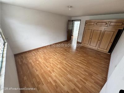 Casa de 5 alcobas en venta en Santa Matilde, Bogotá, 274 m² · foto 13 de 20