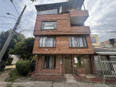 Casa de 5 alcobas en venta en San Antonio Norte, Bogotá, 389 m² · foto 1 de 20