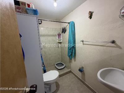 Casa de 5 alcobas en venta en San Antonio Norte, Bogotá, 389 m² · foto 7 de 20