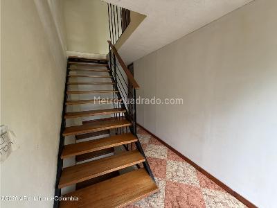 Casa de 5 alcobas en venta en San Antonio Norte, Bogotá, 389 m² · foto 13 de 20
