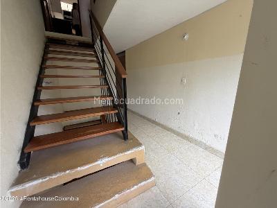 Casa de 5 alcobas en venta en San Antonio Norte, Bogotá, 389 m² · foto 14 de 20