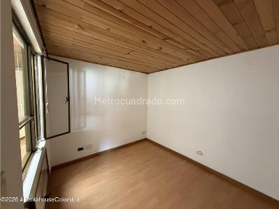 Casa de 5 alcobas en venta en San Antonio Norte, Bogotá, 389 m² · foto 17 de 20