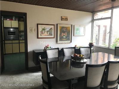 Casa de 4 alcobas en venta en Lago Gaitan, Bogotá, 480 m² · foto 6 de 20