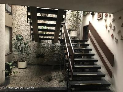 Casa de 4 alcobas en venta en Lago Gaitan, Bogotá, 480 m² · foto 7 de 20