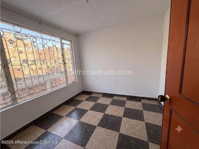Casa de 5 alcobas en venta en Lucero Alto, Bogotá, 305 m² · foto 8 de 20