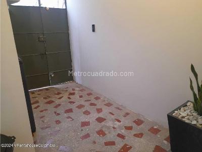 Casa de 2 alcobas en venta en San Antonio, Cali, 240 m² · foto 3 de 19