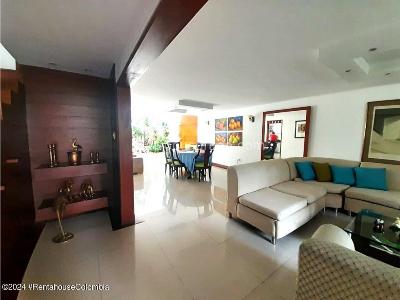 Casa de 3 alcobas en venta en Santa Teresita, Cali, 439 m² · foto 4 de 20