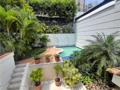 Casa de 3 alcobas en venta en Santa Teresita, Cali, 439 m² · foto 10 de 20