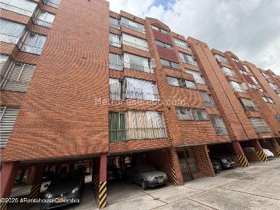 Apartamento de 2 alcobas en venta en Mirandela, Bogotá, 68 m² · foto 2 de 15