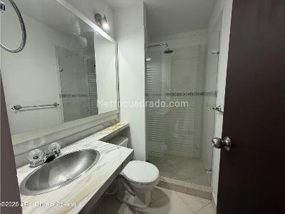 Apartamento de 2 alcobas en venta en Mirandela, Bogotá, 68 m² · foto 9 de 15